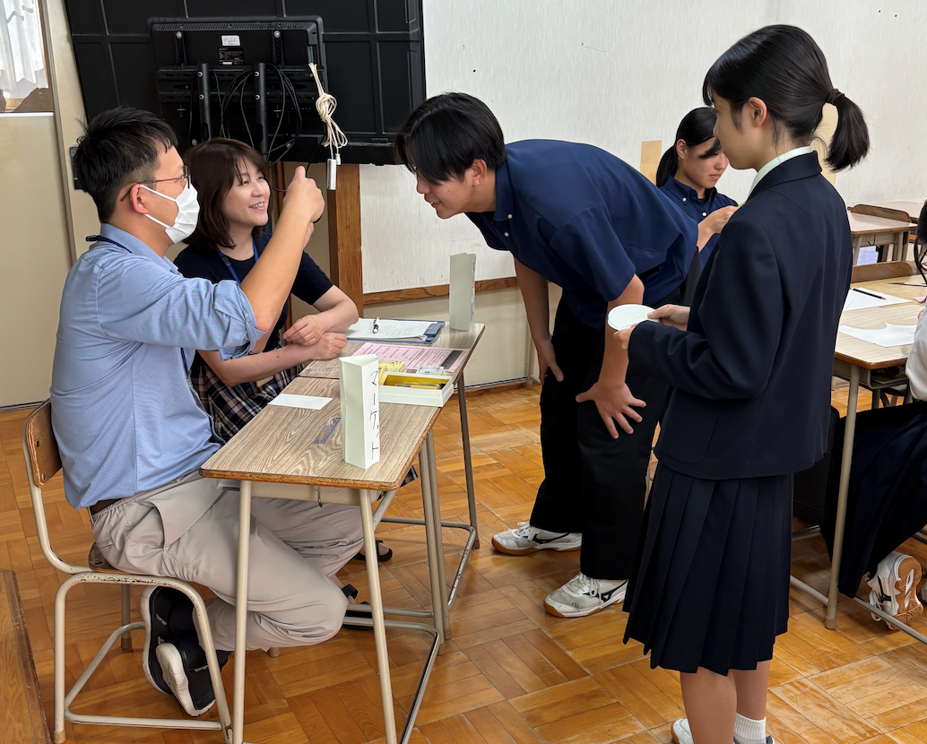 開発教育ワークショップを山形県内の２つの高校で実施